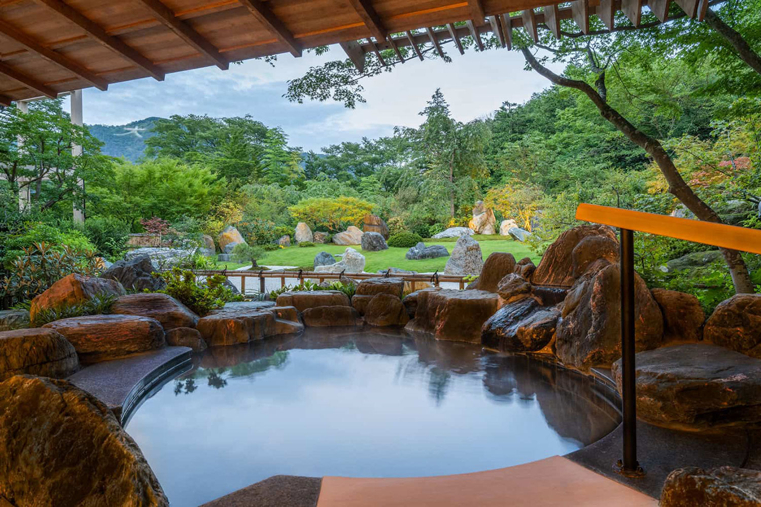 Gora Kadan with Open-air Big Stone Bath